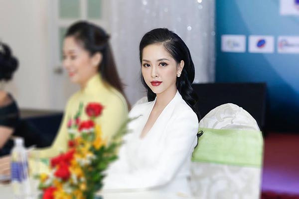 Là tiểu thư “lá ngọc cành vàng”, Trang Pilla cũng là một doanh nhân trẻ thành đạt khi sở hữu một thương hiệu riêng.