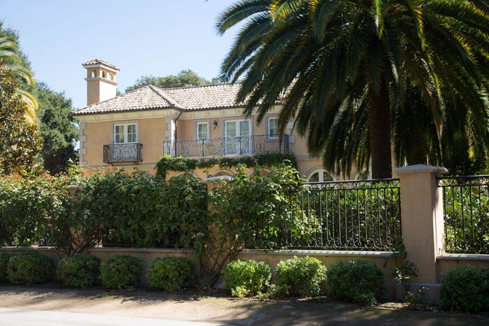 Tính đến cuối năm 2018, giá bán nhà trung bình ở Atherton là 6,7 triệu USD - tăng 35% so với năm 2017.