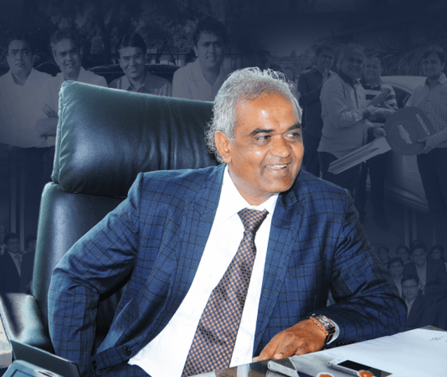  Tỷ phú kim cương Savji Dholakia, chủ công ty có mặt ở 71 quốc gia trên thế giới, dạy con theo cách "chẳng giống ai" khi sẵn sàng đẩy con “ra đường", bắt tự kiếm tiền nuôi sống bản thân.