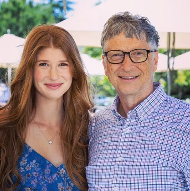 Tỷ phú Bill Gates cho rằng nếu chỉ đơn giản đáp ứng các yêu cầu cua trẻ về tiền bạc và vật chất, chúng sẽ hiển nhiên tận hưởng sự giàu có của gia đình mình từ nhỏ và sẽ không dám nghĩ dám làm bất cứ thứ gì.