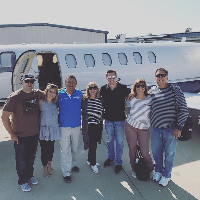 David Ellison cũng sử dụng máy bay riêng để đi dự tiệc sinh nhật của gia đình ở Nashville.