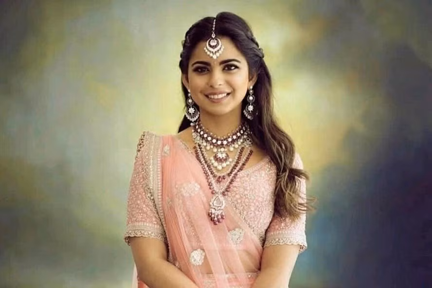 Isha Ambani - con gái tỷ phú giàu nhất Châu Á Mukesh Ambani, người sở hữu khối tài sản lên tới gần 57 tỷ USD (số liệu của Forbes) là một trong số những người thừa kế tỷ phú trẻ tuổi nhất trên thế giới.