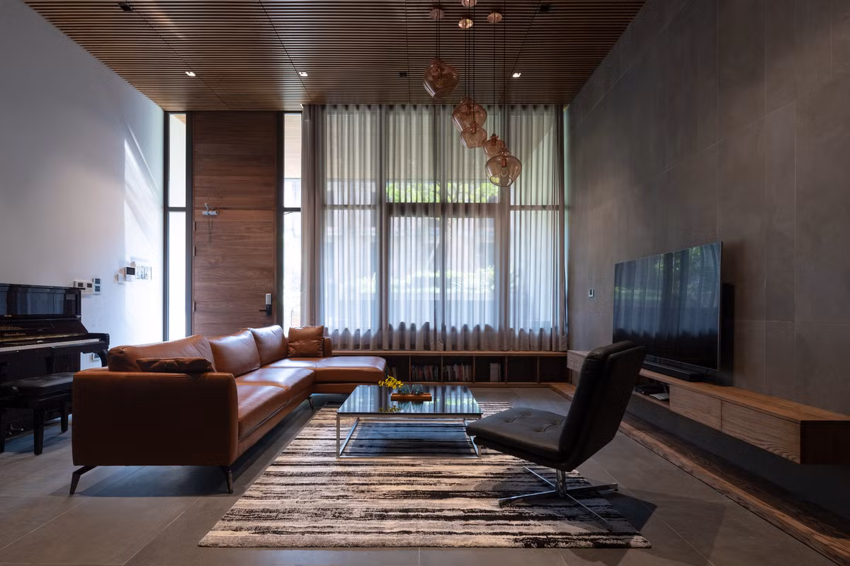 Không gian phòng khách hiện đại nhưng vẫn phảng phất nét cổ điển.