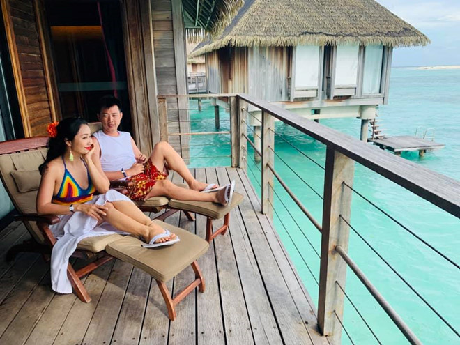 Vợ chồng Ốc Thanh Vân cũng thường dành thời gian đi du lịch cùng các con. Mới đây nhất, cả hai chi số tiền lớn để kỷ niệm 10 năm ngày cưới ở Mỹ.