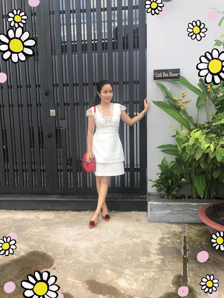 MC Ốc Thanh Vân hiện đang sống trong căn biệt thự rộng lớn tại Bình Chánh (TP HCM). Nữ diễn viên và gia đình dọn về đây sinh sống từ tháng 4/2018.