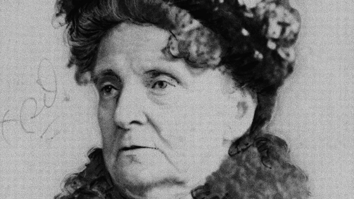 Còn cậu con trai bị xe trượt tuyết cán phải chân không được người mẹ giàu có đưa đi chữa chạy ở bệnh viện tốt nhất mà đưa đến một bệnh viện miễn phí dành cho người nghèo để đỡ tốn tiền. Ảnh: Getty.