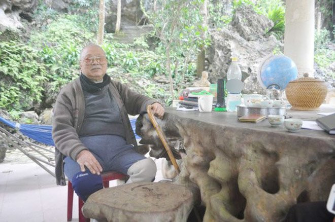 Ông Nguyễn Công Đức nổi khắp khu vực Lương Sơn, Hòa Bình không chỉ vì nuôi gấu mà còn tự mình xây dựng một trang trại, trong đó có khu lăng mộ chờ ướp xác mình. Ảnh: Khám phá.