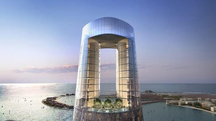 Khách sạn Ciel Tower cao 360,4m, 82 tầng, có một tầng kính, tạo tầm nhìn 360 độ về phía thành phố.
