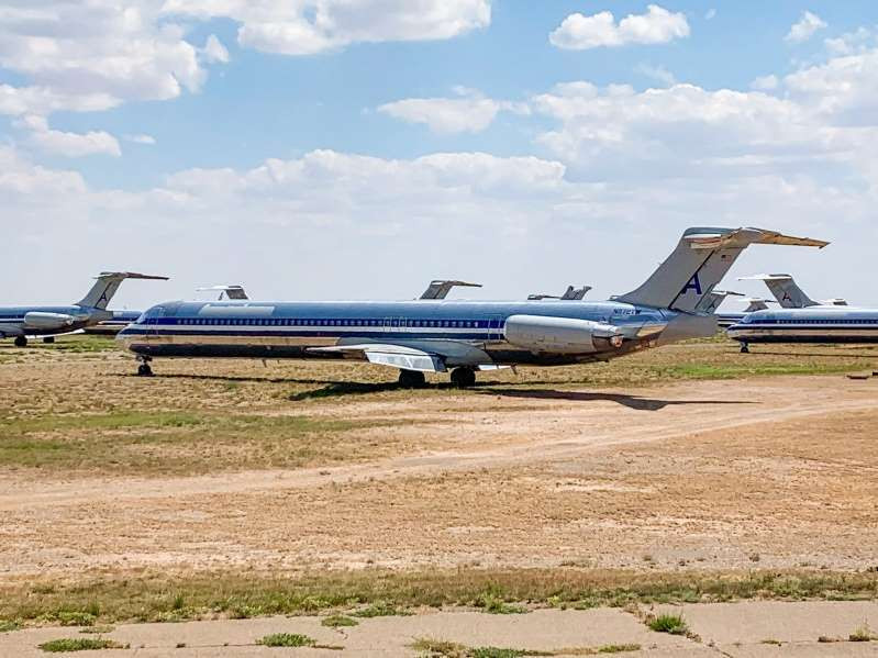 Theo ước tính của công ty nghiên cứu hàng không Cirium, khoảng 1.800 máy bay đã buộc phải tạm dừng hoạt động trên toàn cầu trong 2 ngày đầu tuần trước.