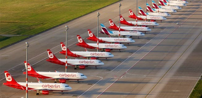 Chính cản trở này đã khiến kế hoạch tìm kiếm chỗ đỗ máy bay rất phức tạp mà không ai có thể đoán trước được điều gì.