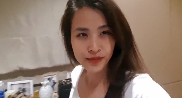 Qua những hình ảnh nữ ca sĩ chia sẻ, có thể thấy căn hộ của Đông Nhi - Ông Cao Thắng khá tiện nghi và ấm cúng. Ảnh: cắt video