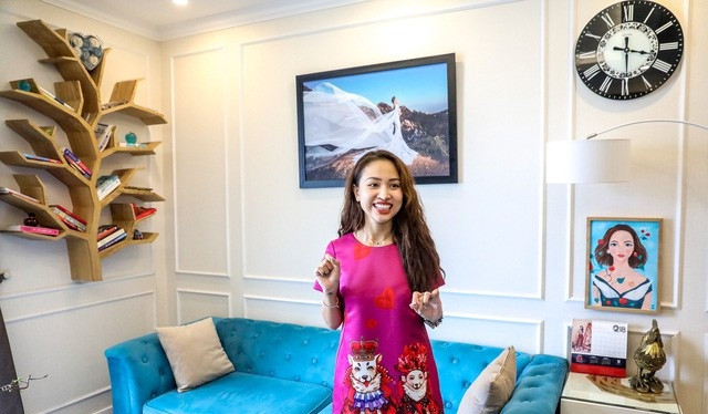 Sau khi ly dị chồng, Vân Hugo và con về ở nhà mẹ đẻ. Tuy nhiên, sau đó cô cho biết đã mua được căn nhà mới nhờ số tiền tích cóp bao năm qua. Ảnh: Tổ quốc.