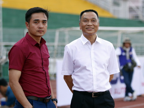 CLB Hà Nội có vốn ban đầu 25 tỷ đồng, trong đó ông Đông góp 7,5 tỷ đồng, tương đương 30%. Một cổ đông lớn khác của CLB là CTCP đầu tư và tư vấn tài chính quốc tế, với tỷ lệ 20%.