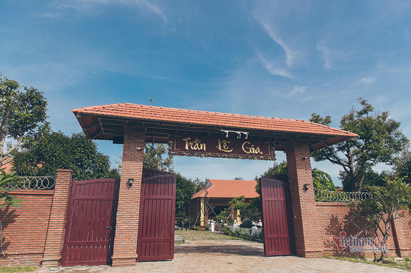 Biet phu bao hieu dong ho chuc nghin m2 cua Ly Nha Ky