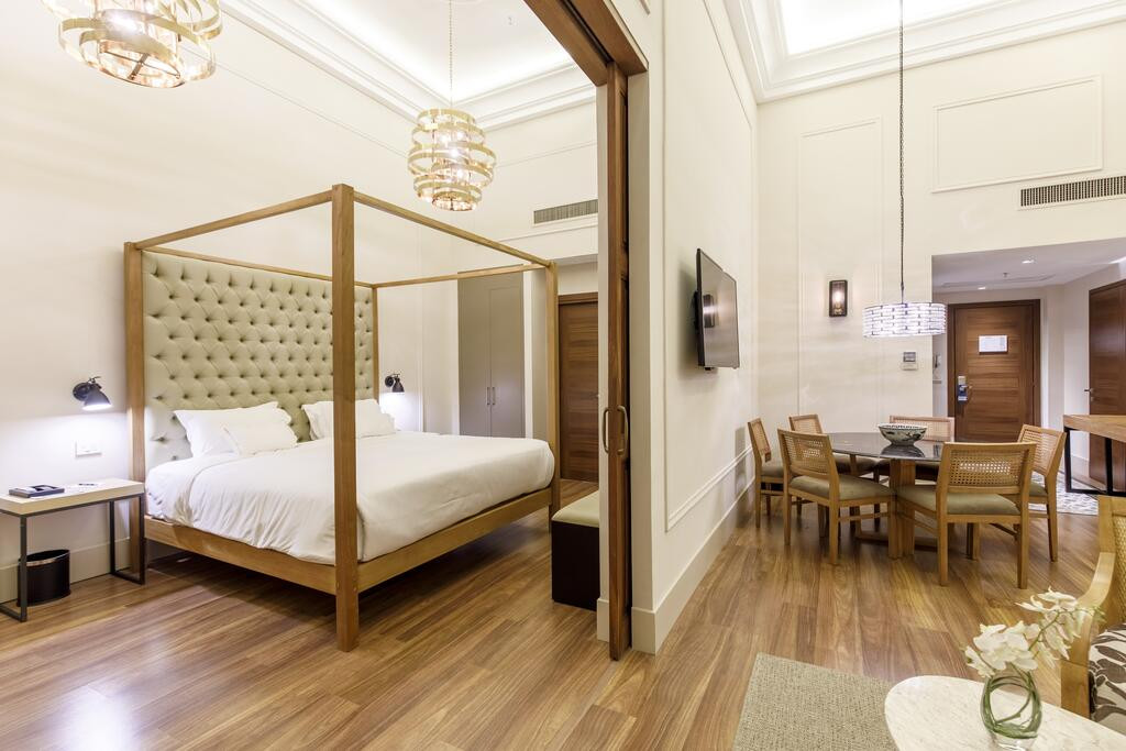 Đây là những căn phòng sang trọng nhất, nằm ở tầng một và có giá khoảng 380 USD/ngày.