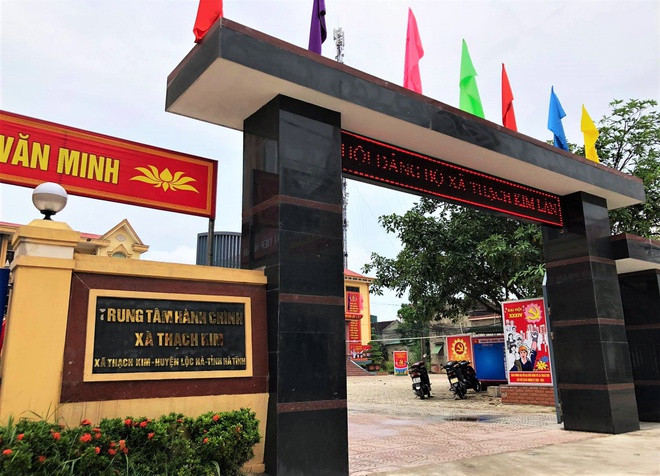 Pho chu tich xa dap huyet mo xin thoi chuc