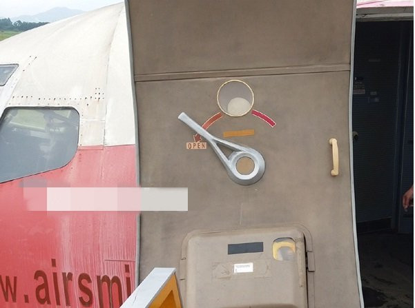 Các đơn vị thẩm định giá trong nước từ chối vì họ chưa có kinh nghiệm và chiếc máy bay không còn chức năng chính mà chỉ còn chức năng trưng bày, làm quán cà phê..Ảnh: Người lao động.