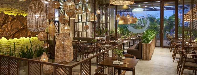 Từ ngày 20/4, nhà hàng C.Tao của vợ chồng doanh nhân Cường Đô la đã chính thức triển khai dịch vụ giao hàng tận nơi với nhiều ưu đãi hấp dẫn. Nguồn ảnh: Internet, Facebook.