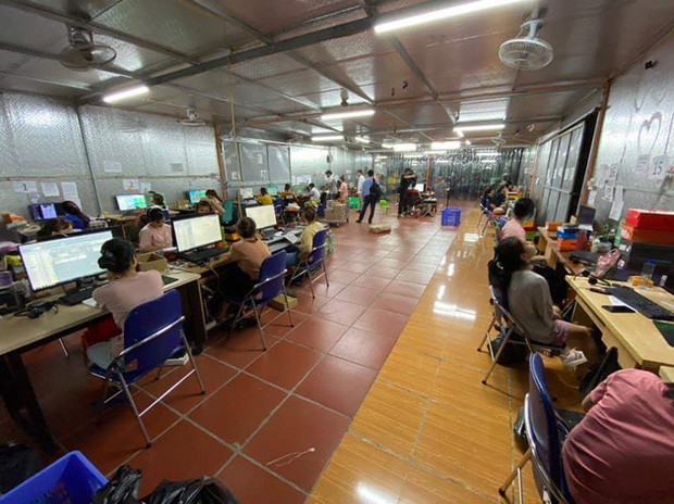 Được biết, tối thiểu ngày nào cũng chốt được 100-150-200 đơn hàng thông qua hình thức livestream trên mạng xã hội facebook. Ảnh: Báo Bảo vệ pháp luật