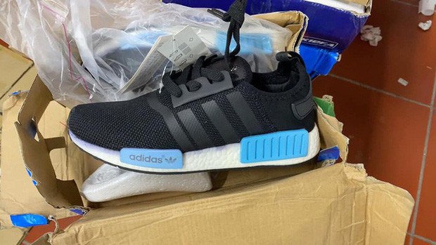 Giày nhái thương hiệu Adidas. Ảnh: Báo Người lao động
