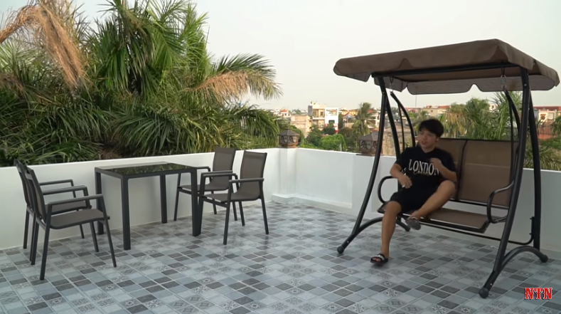 Sân thượng là khu vực thư giãn và giải trí. Ảnh: NTN.