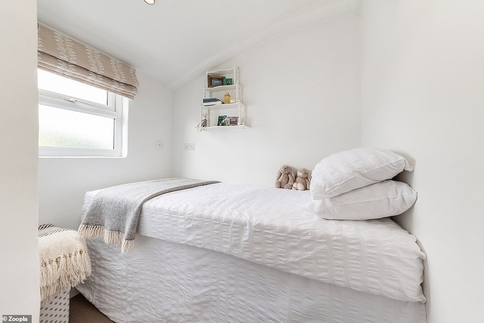 Tầng 2 là không gian dành cho 2 phòng ngủ.