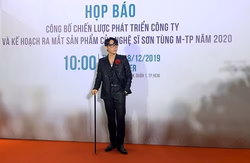 Theo đó, biên lợi nhuận công ty của Sơn Tùng M-TP lên đến mức 97% ở năm 2018 và 2019, con số trong mơ với bất kỳ doanh nghiệp nào.