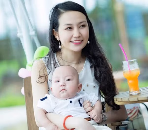 Bởi thế, không lạ khi Hương Baby có cuộc sống sang chảnh đáng thèm muốn.