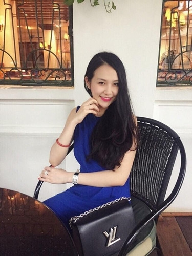 Mỗi lần xuất hiện, Hương Baby khiến nhiều người phải ghen tị với số hàng hiệu đắt đỏ được cô sử dụng như LV, Hermes, Gucci…