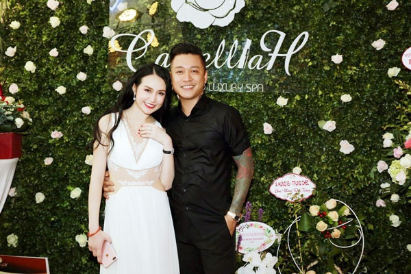 Sau khi kết hôn, Hương Baby tập trung mở rộng sự nghiệp kinh doanh. Cô mở mở thêm cửa hàng ăn uống, 1 quán cafe và một spa cao cấp