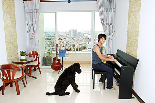 Căn hộ của diễn viên Huỳnh Anh nằm ở tầng 18, rộng 120m2 với 3 phòng ngủ. Ảnh: Giadinhvietnam.