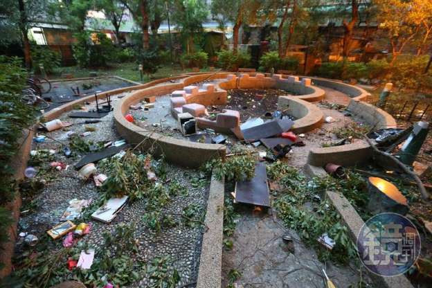 Nghịch tử phân xác mẹ lãnh án chung thân Nghich tu phan xac me lanh an chung than