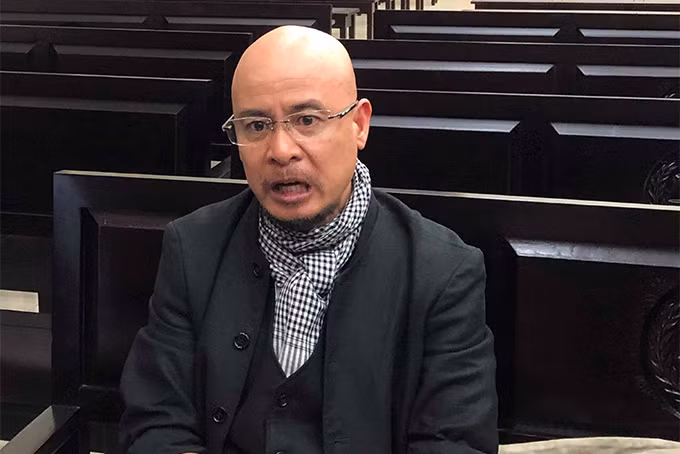 Dù lên núi, Chủ tịch Tập đoàn Trung Nguyên khẳng định ông vẫn lãnh đạo toàn diện mọi hoạt động của tập đoàn, và điều hành từ xa không có nghĩa là ông không hiểu tới "từng chân tơ kẽ tóc" của mỗi nhân viên.