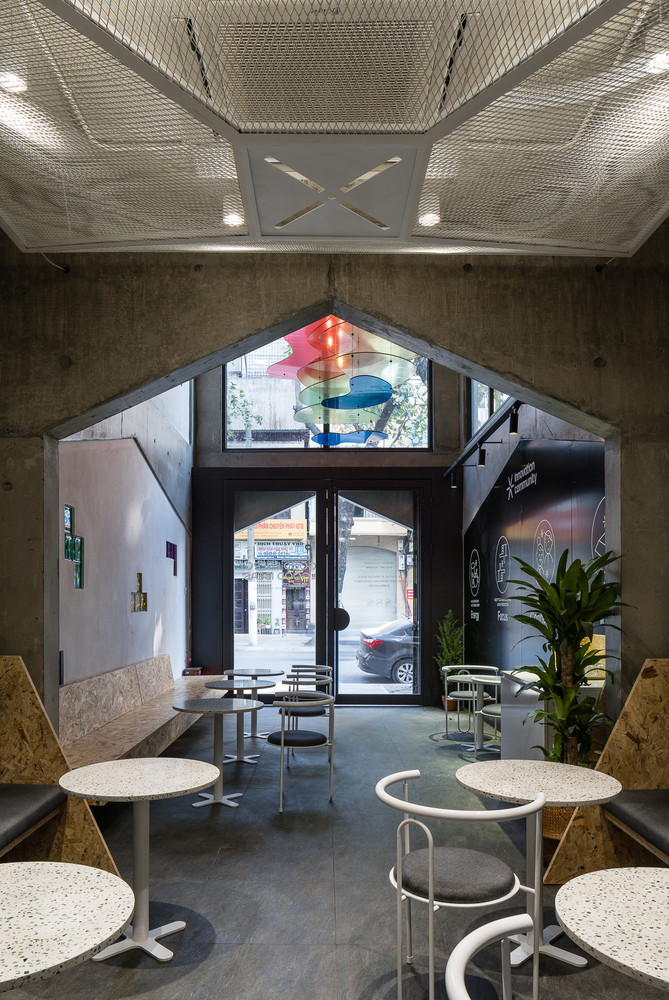 Đây là phương pháp sử dụng không gian linh hoạt và hiệu quả một cách tối đa trong không gian đô thị chật chội như Hà Nội.