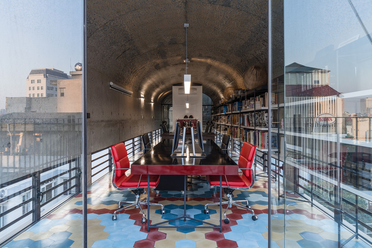 Mỗi tầng trong toà nhà được thiết kế như một “đơn vị không gian” khép kín và độc lập.