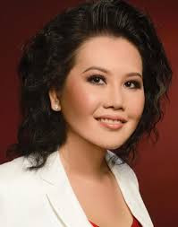 Thế nhưng, công việc đầu tiên của Jenny lại liên quan đến lĩnh vực tài chính khi bà được mời vào làm tại công ty chứng khoán Shearson Lehman.