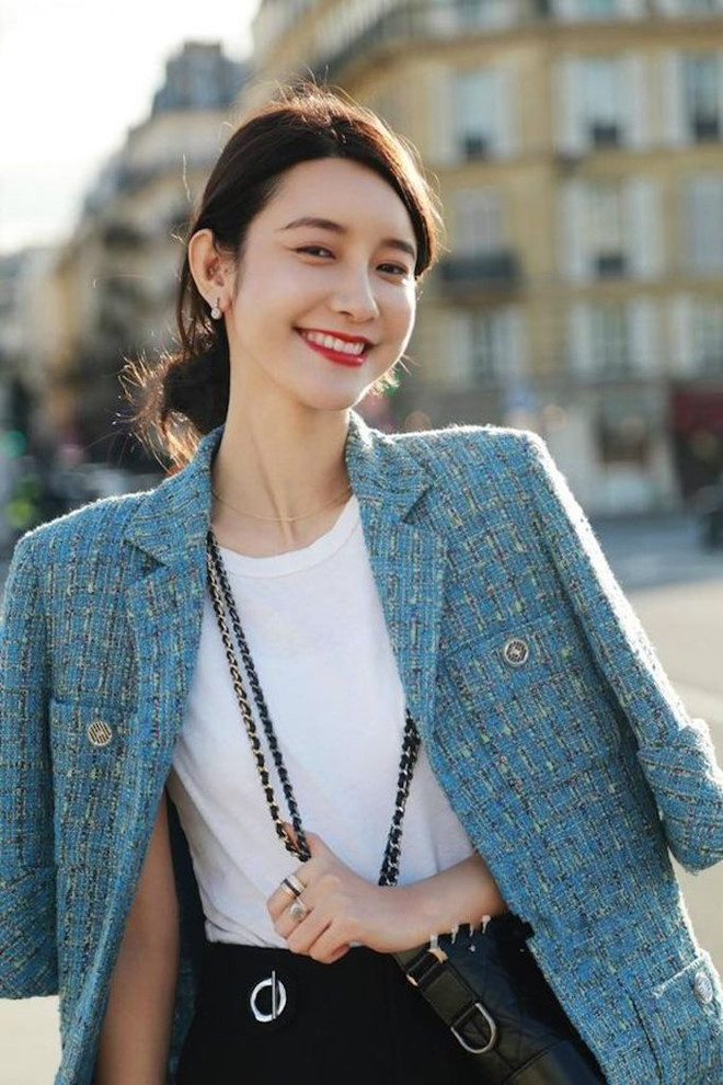 Sau 6 tháng thành lập, doanh nghiệp của Trương Đại Dịch đã thu về gần 20 triệu USD. Ảnh: Weibo.