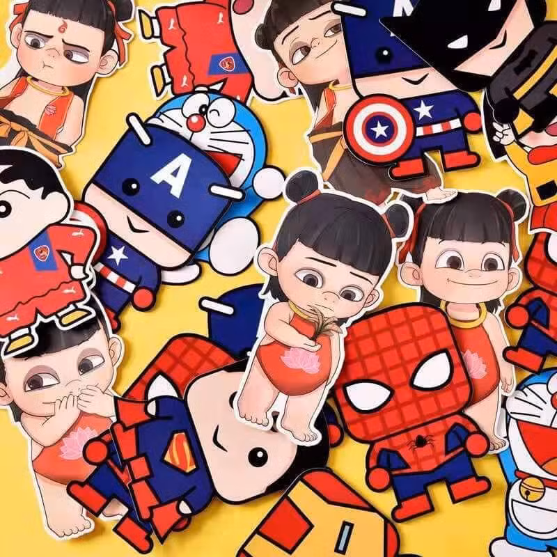 Năm nào cũng vậy, cứ đến Tết Nguyên đán là các mẫu bao lì xì lại rầm rộ trên thị trường với nhiều kiểu dáng khác nhau. Năm nay, bao lì xì 3D các nhân vật hoạt hình nổi tiếng được bán nhiều trên chợ mạng.