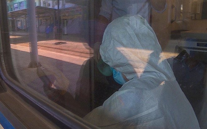 Hanh trinh cua 2 nguoi Anh nhiem Covid-19 vao Da Nang va Hoi An