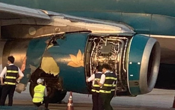 Vietnam Airlines đang phối hợp với nhà chức trách để điều tra nguyên nhân sự việc. Hãng cũng gửi lời xin lỗi đến hành khách và mong hành khách thông cảm vì vấn đề phát sinh không mong muốn. Ảnh: VietnamFinacial.