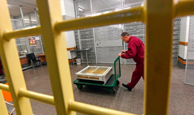 Năm 2018, các nhà báo của tờ Komsomolskaya Pravda, Nga là những người lần đầu tiên được vào bên trong kho vàng của Ngân hàng Trung ương Nga.