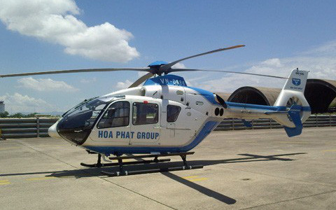 Chiếc máy bay trực thăng đầu tiên mà Chủ tịch Tập đoàn Hòa Phát sở hữu thuộc mẫu EC 135P2i, đã được đưa về Việt Nam với giá mua ban đầu lúc đó vào khoảng 3 triệu USD, cộng các loại thuế và chi phí phát sinh nên tổng số tiền phải chi lên đến gần 5 triệu đôla Mỹ (tương đương 96 tỷ đồng).
