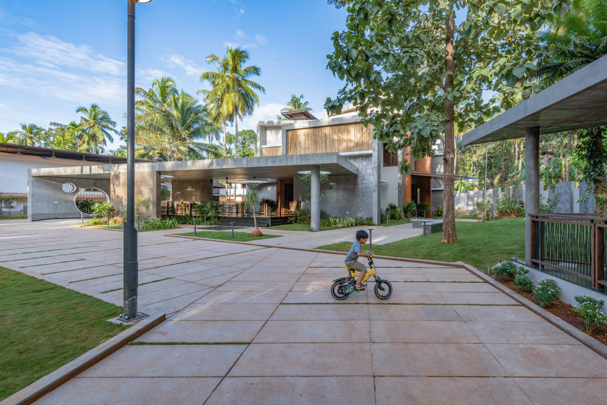 Không gian chơi rộng rãi chẳng kém "công viên".