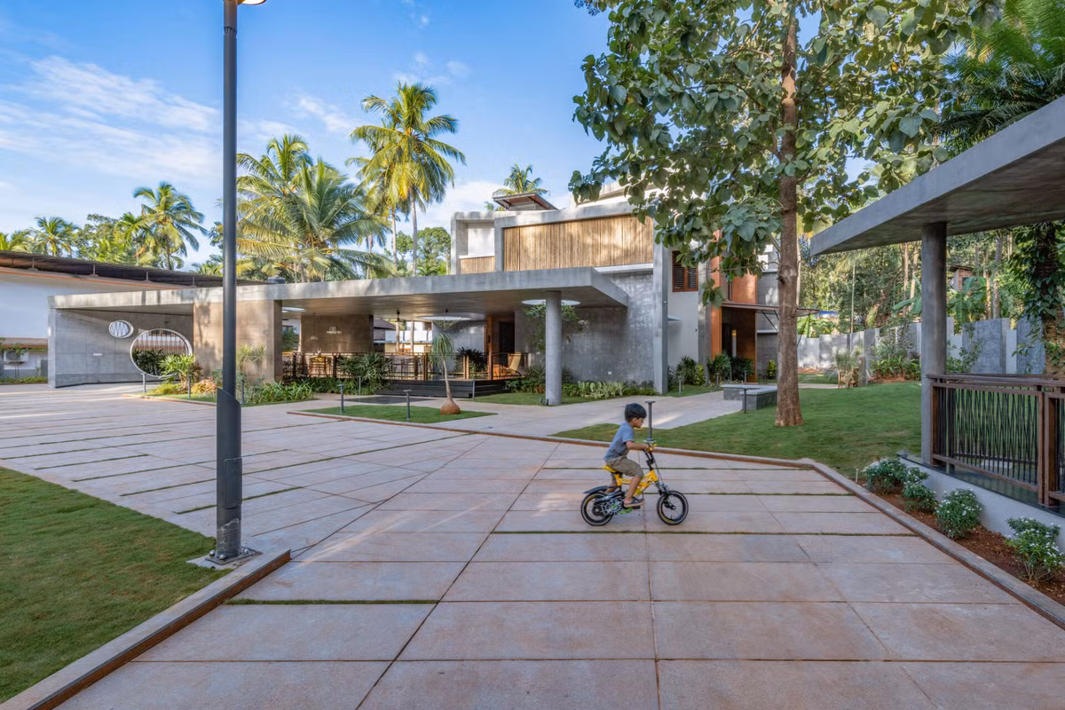 Không gian chơi rộng rãi chẳng kém "công viên".