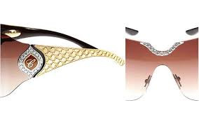 Phần cuối của kính được trang trí bằng 60 gram vàng 24K, gọng kính chứa vàng chấm và chữ 'C', logo của công ty, được bao quanh bởi 51 viên kim cương.