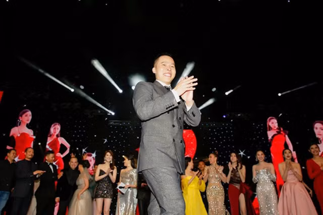 Nhiều năm qua, "ông trùm chân dài" thường xuyên đứng ra tổ chức những chương trình lớn.