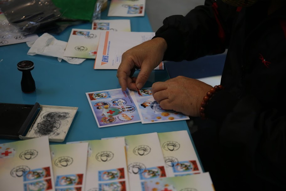 Bộ tem được cung ứng tại 63 Bưu điện tỉnh, thành phố và được lưu hành rộng rãi tại 192 quốc gia và vùng lãnh thổ thuộc Tổ chức Liên minh Bưu chính thế giới. Bên cạnh việc phát hành bộ tem, Bưu điện Việt Nam cũng đưa ra các sản phẩm cùng chủ đề: phong bì FDC, bưu thiếp, tem truyền thông....