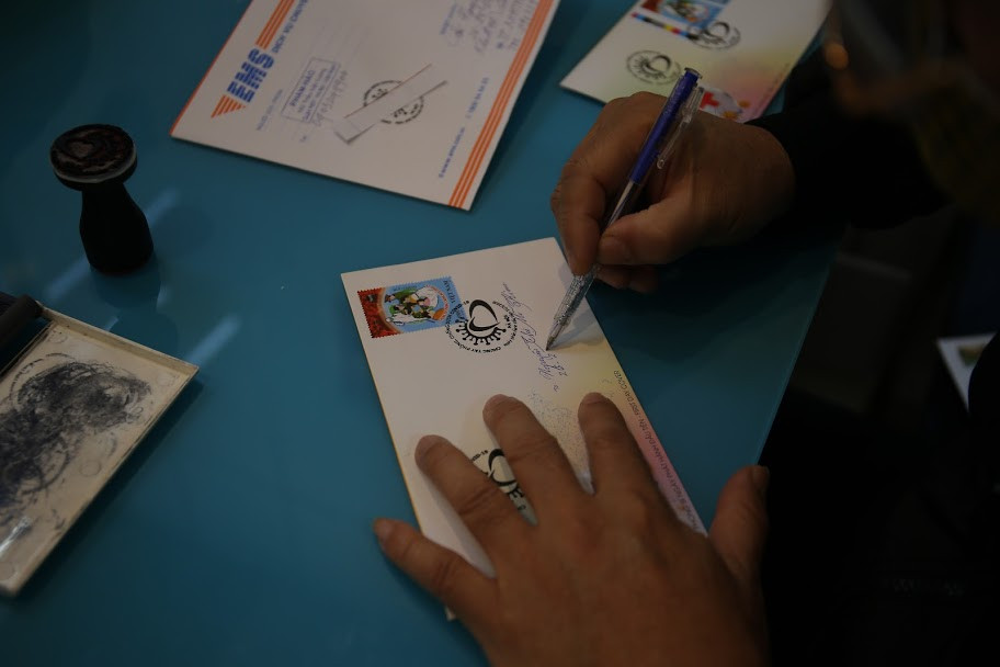 Trên thế giới, hiện đã có Trung Quốc, Iran, Sri-lanka phát hành tem về phòng, chống dịch bệnh COVID-19. Nguồn ảnh: Thế Đại