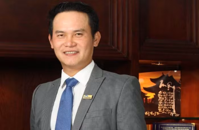 Doanh nhân 8X Đặng Hồng Anh là anh trai ruột của Đặng Huỳnh Ức My, con trai cả của vợ chồng đại gia Đặng Văn Thành và bà Huỳnh Bích Ngọc. Vị thiếu gia này đang giữ chức vụ Phó Chủ tịch tập đoàn Thành Thành Công, Chủ tịch hội Doanh nhân trẻ Việt Nam khóa VI.