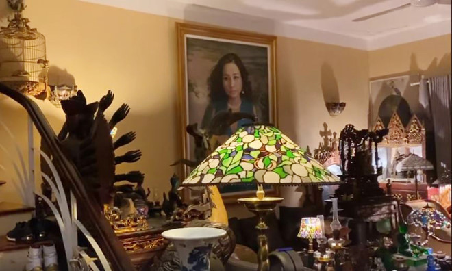 Đặc biệt, mỗi góc phòng trong nhà của diva Thanh Lam đều được trưng bày tượng Phật với các hình tượng và kích cỡ khác nhau. Ảnh: chụp màn hình.